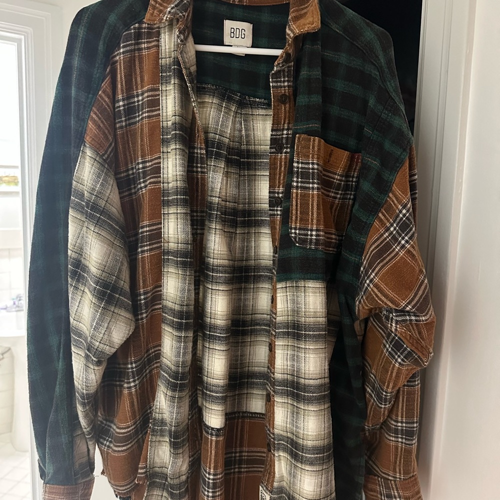BDG Women’s Oversized Flannel
